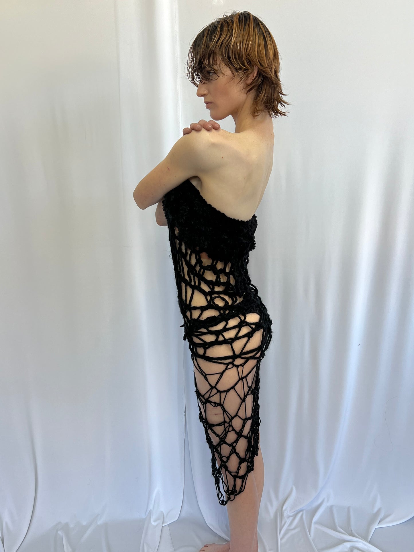BLACK CORDED STRAPLESS FUR TRIM DRESS 1/1