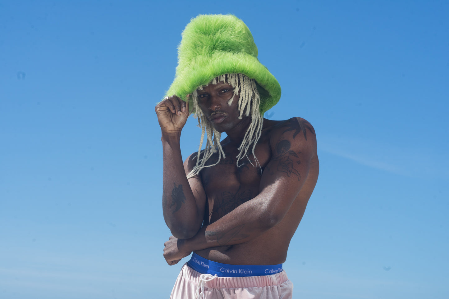 FEATHER & SILK BAD HAT
