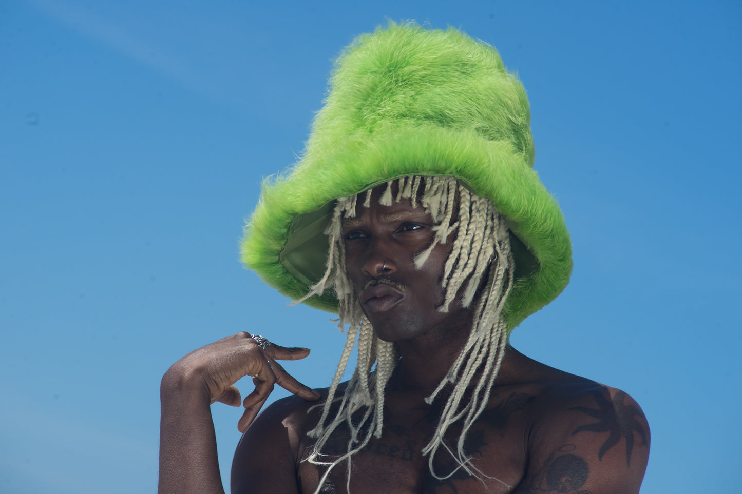 FEATHER & SILK BAD HAT