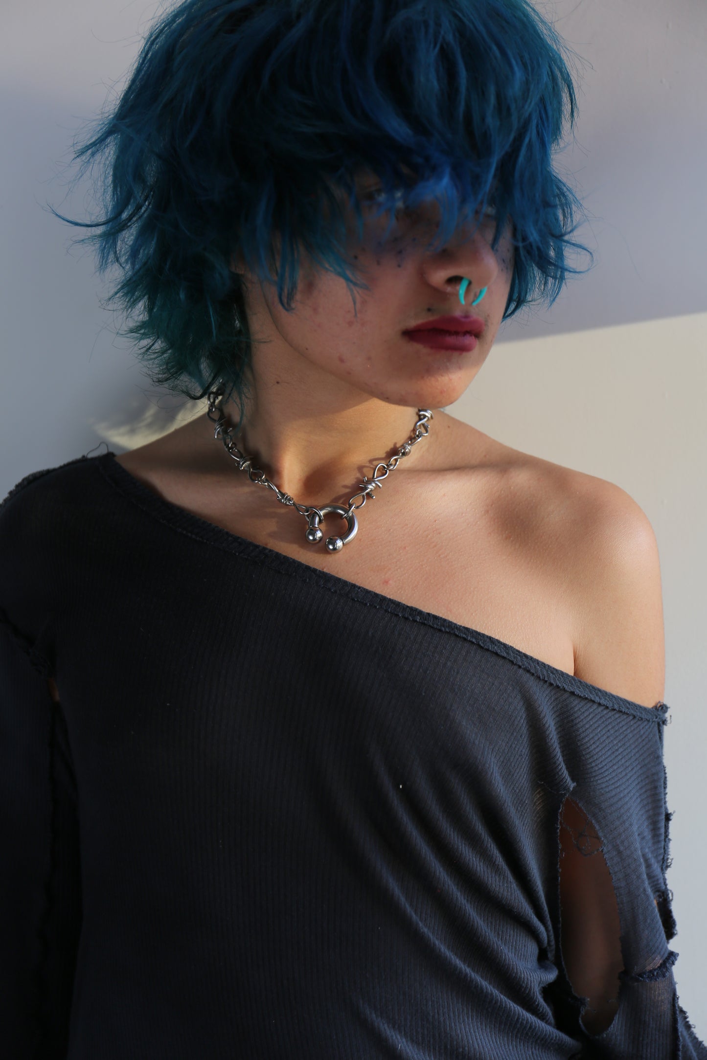 BAD BARBWIRE SEPTUM CHOKER